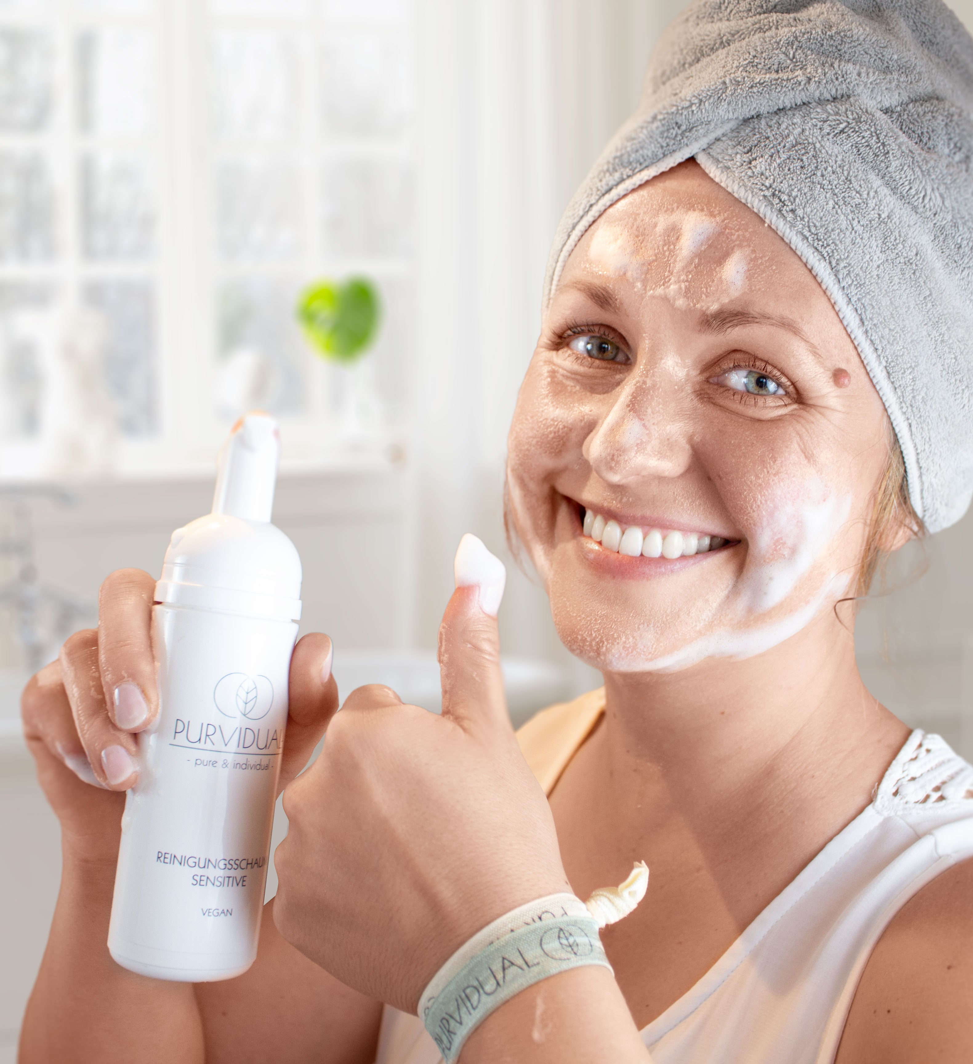 Reinigungsschaum: für jede Haut die ideale Vorbereitung für die weitere Pflege, wie Seren und Cremes.