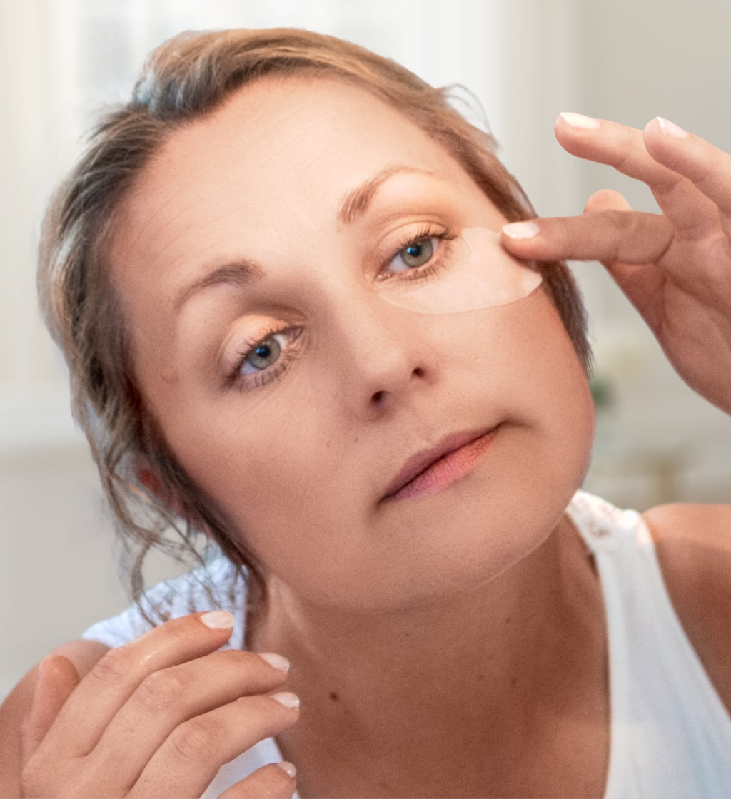 Einfache Anwendung der Augenpads, Eye-pads für Augenfalten