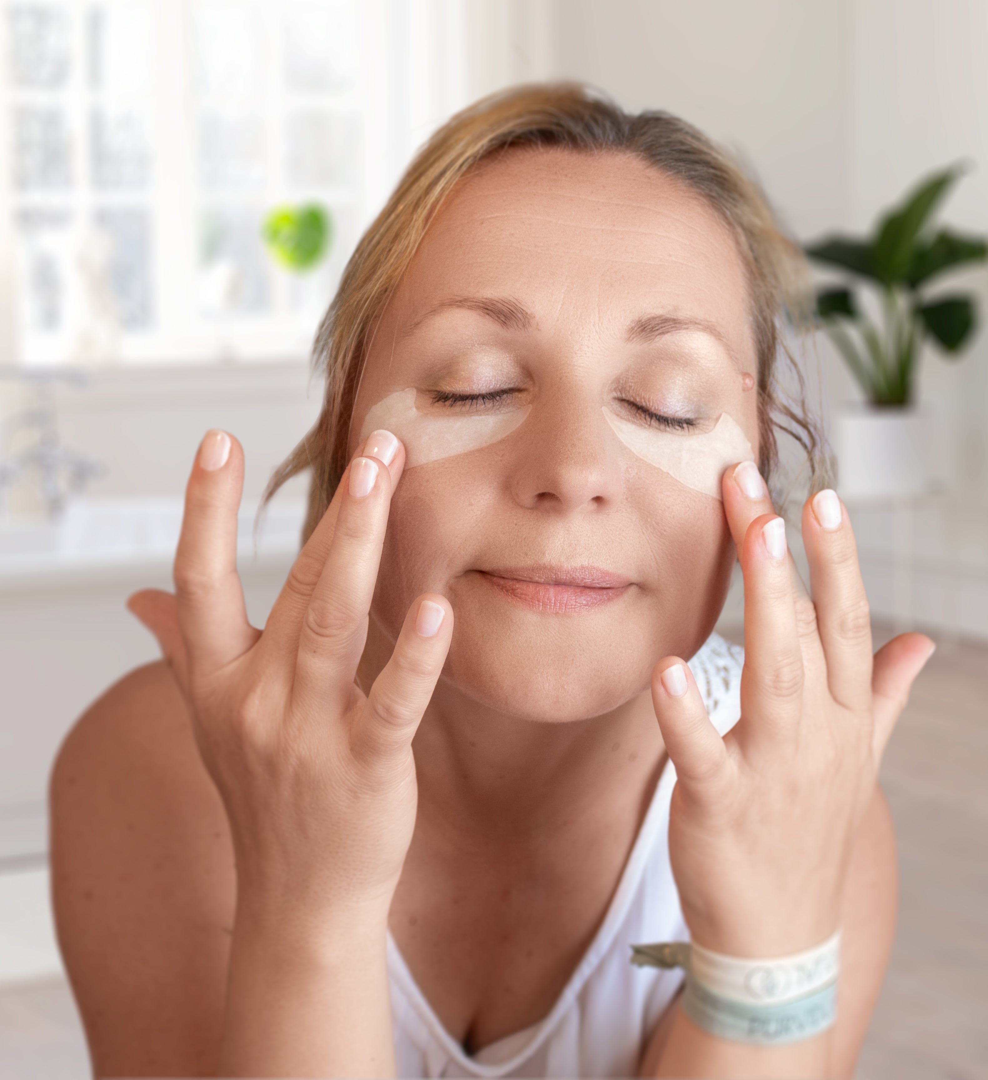 Augenpads für alle Hauttypen geeignet. Versorgt die zarte Haut um die Augen mit Feuchtigkeit.