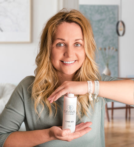 Tonic, Gesichtswasser zur Reinigung unreiner und sensibler Haut. Wirkt beruhigend und minimiert Rötungen und Unreinheiten. Für einen klaren und feinen Teint.