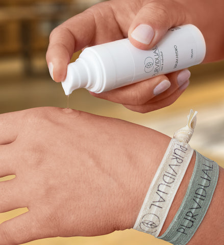 Ein Serum ist ideal bei trockener Haut, unreiner Haut, schuppiger Haut, fettiger Haut. 